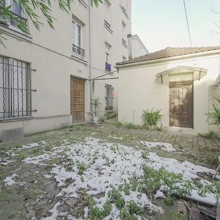 Bright, Quiet And Cozy Location Apartment *